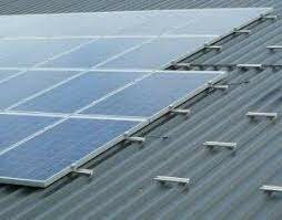 Schuin dak van staal / kunststof / bitumen